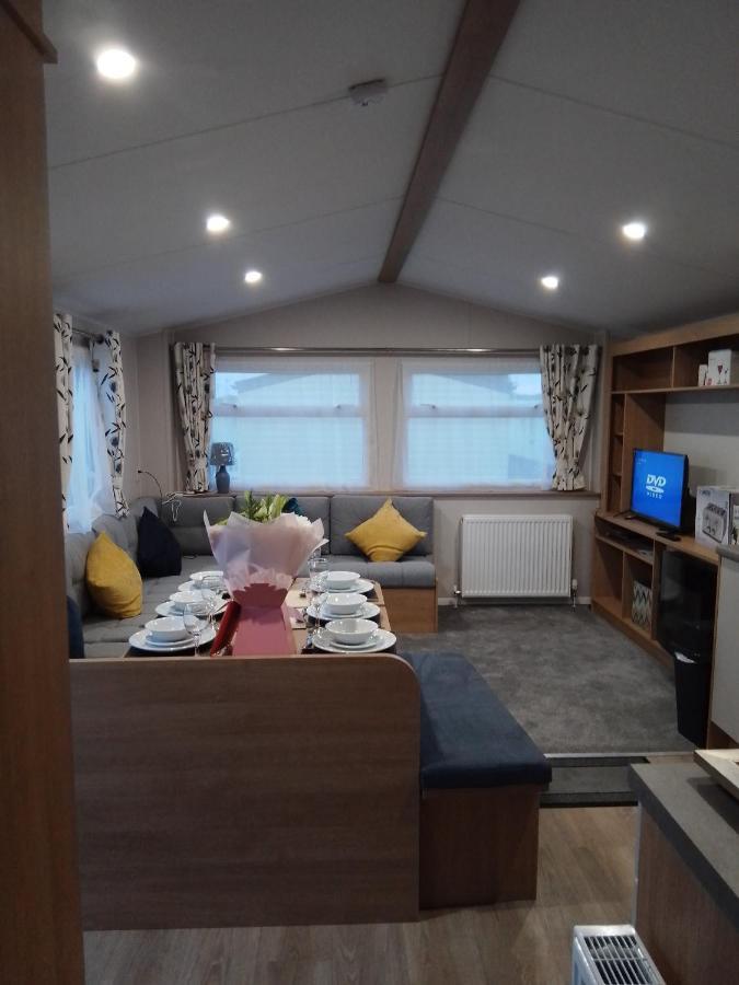 3 Bed ,Sleeps 8 Caravan California Cliffs Holiday Park Scratby Exterior photo